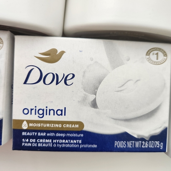 Dove Daily Moisture Hair Care Set and Dove Beauty Bar Soap - Picture 5 of 6